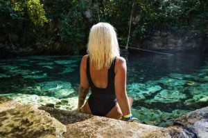 Cenote Diving vs Ocean Diving in Playa del Carmen: Which is Better?