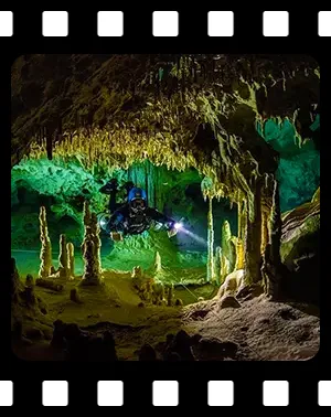 cenote_F06_300